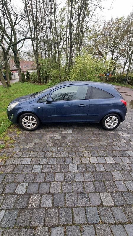 Gebraucht Opel Corsa 95 PS (69 kW) 2011 Blau Kleinwagen