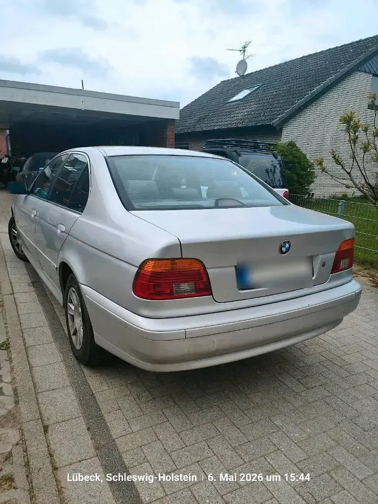Używany BMW 520 Basis 170 KM (125 kW) 2000 Srebrny Sedan/Limuzyna