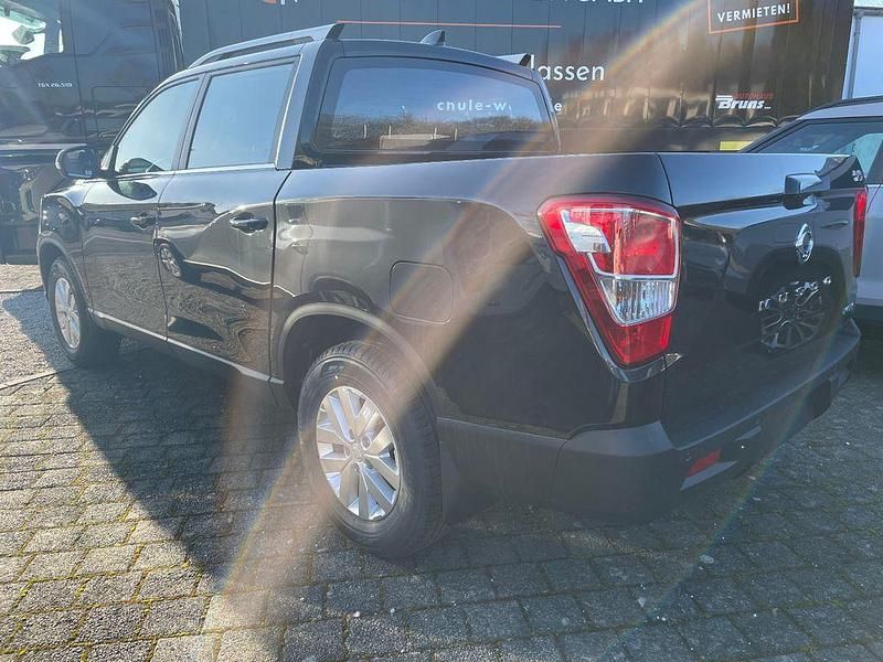 Neu KGM Musso 201 PS (147 kW) 2026 Schwarz Pickup