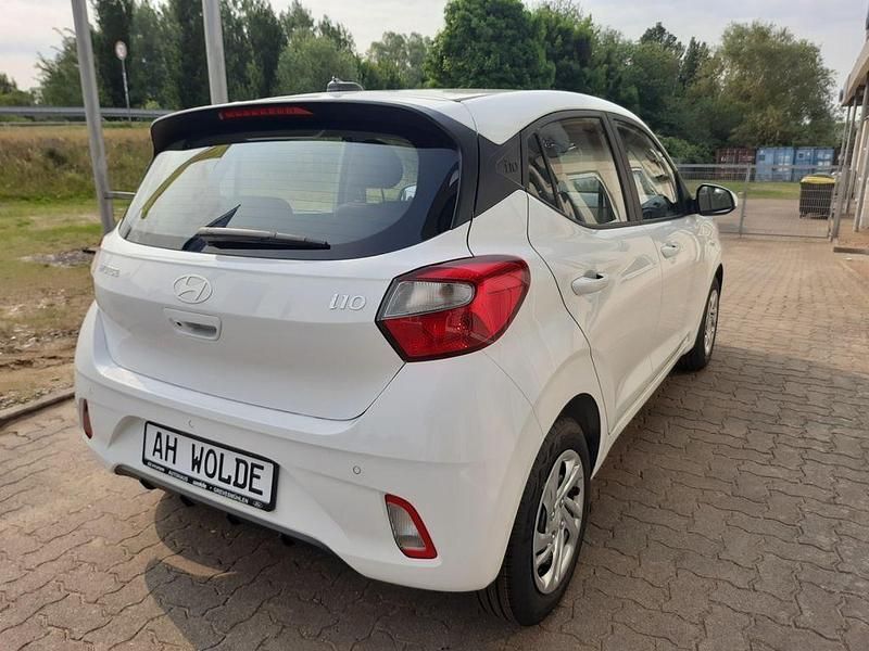 Gebraucht Hyundai i10 Select 63 PS (46 kW) 2025 Weiss Kleinwagen