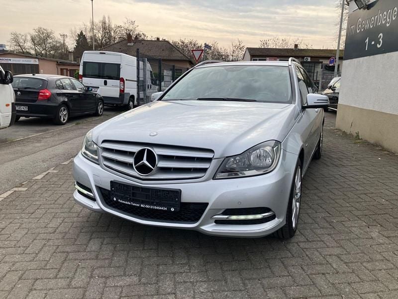 Gebraucht Mercedes C220 Avantgarde 170 PS (125 kW) 2012 Silber Kombi