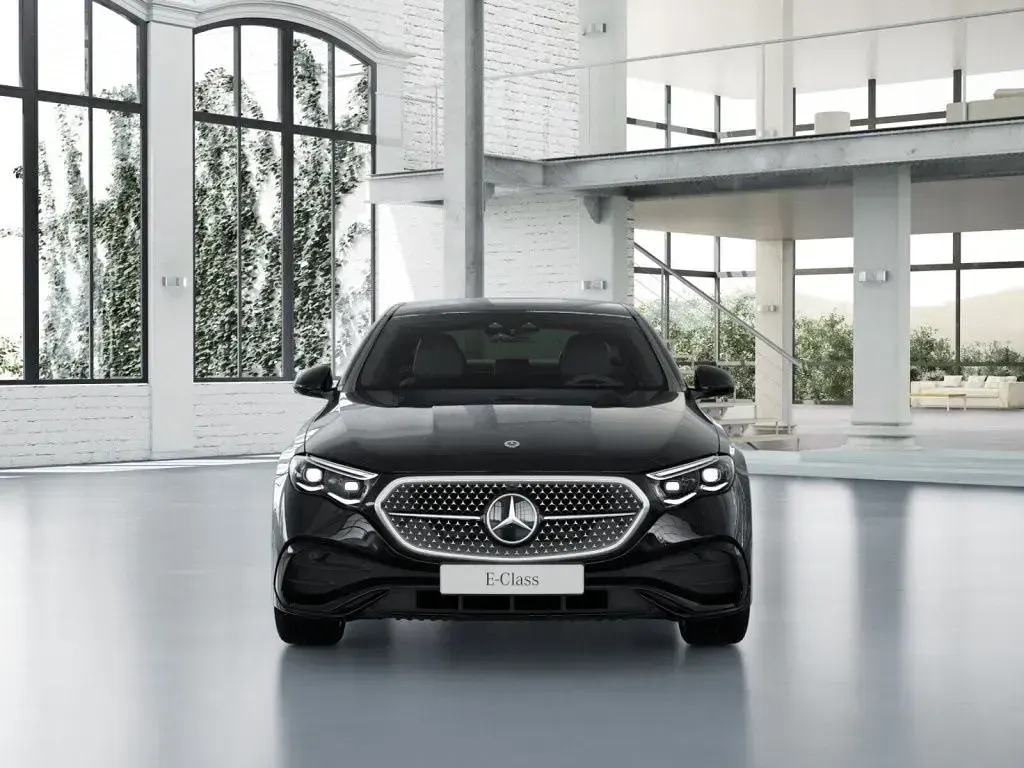 Gebraucht Mercedes E220 AMG 197 PS (144 kW) 2026 Unilack schwarz uni Limousine