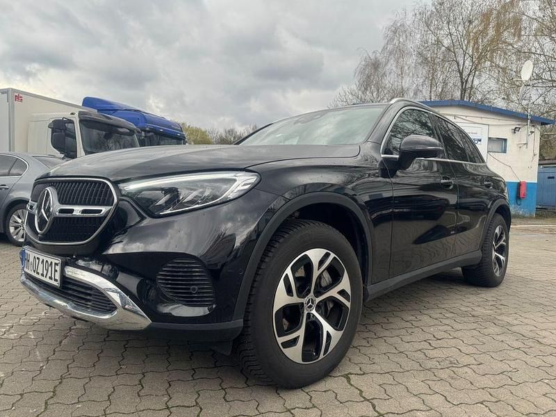 Gebraucht Mercedes GLC300e 333 PS (244 kW) 2023 SUV