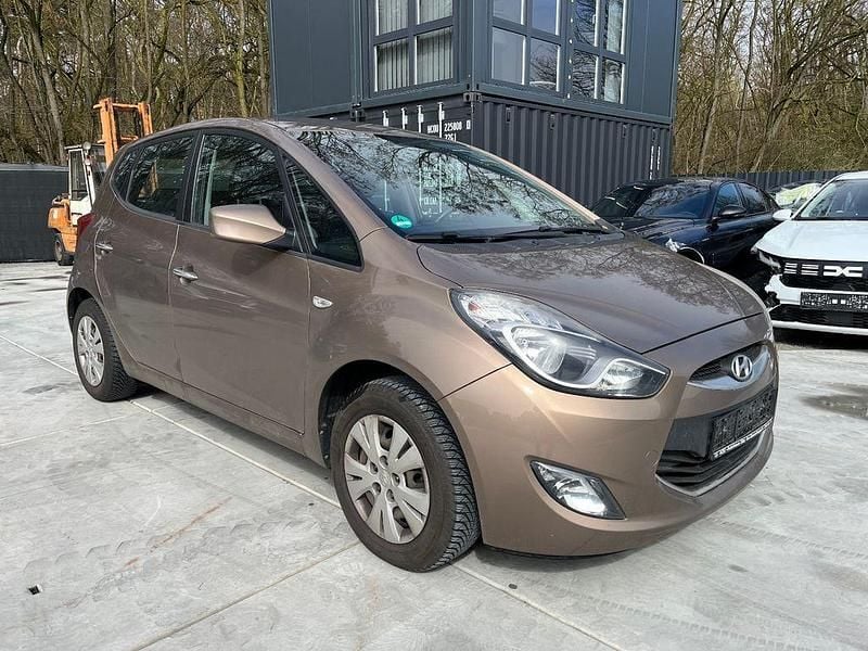 Gebraucht Hyundai ix20 Edition 90 PS (66 kW) 2014 Braun Kleinwagen