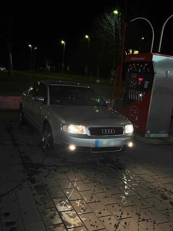 Gebraucht Audi A4 131 PS (96 kW) 2001 Silber Limousine