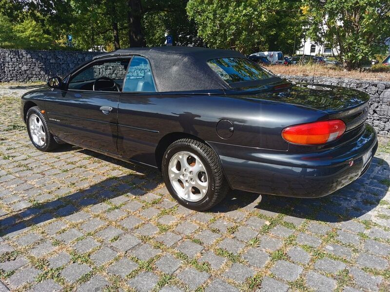 Grau Gebraucht 1998 Chrysler Stratus Cabrio | 2.899 € (Etwas zu teuer) - Bild 1/4