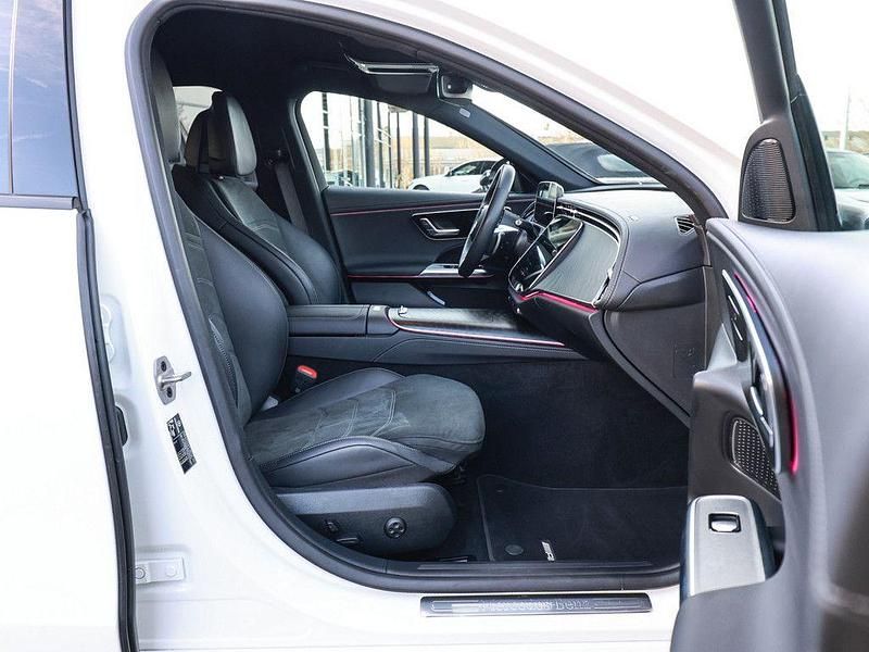 Gebraucht Mercedes E220 AMG 197 PS (144 kW) 2025 Weiss / polarweiß Limousine