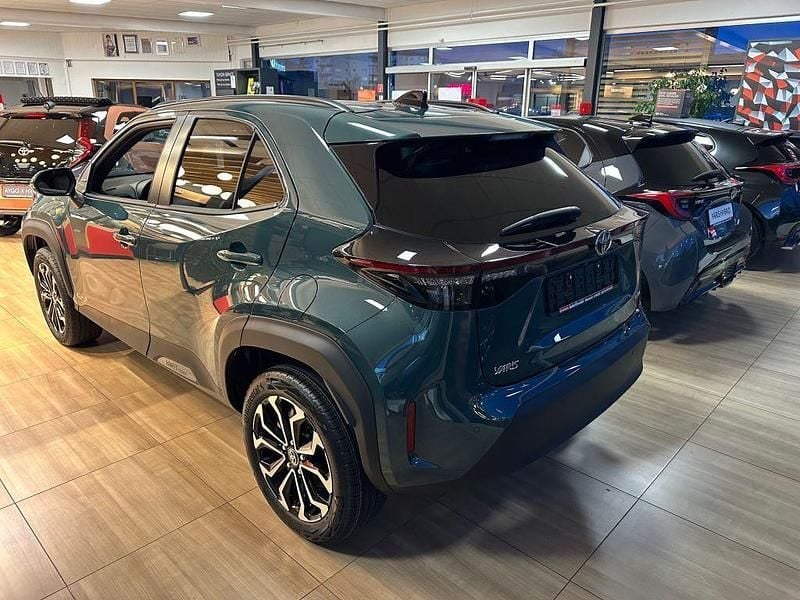 Neu Toyota Yaris Cross 131 PS (96 kW) 2026 Grün SUV