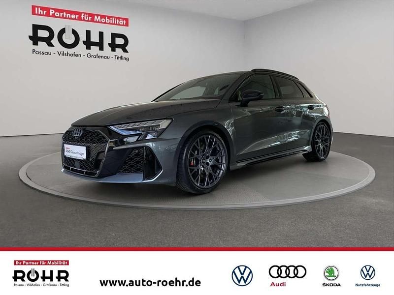 Daytonagrauperleffekt Gebraucht 2024 Audi RS3 Sportback Ambiente Kleinwagen | 63.150 € (Fairer Preis) - Bild 1/4
