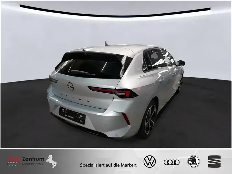 Gebraucht Opel Astra 131 PS (96 kW) 2024 Silber metallic Kleinwagen