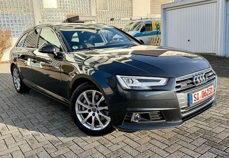 Grau Gebraucht 2017 Audi A4 Sport Kombi | 12.900 € (Fairer Preis) - Bild 1/4