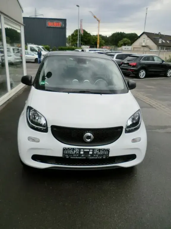 Gebraucht Smart ForFour 71 PS (52 kW) 2015 Schwarz Kleinwagen