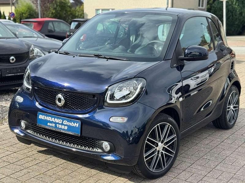 Blau Gebraucht 2017 Smart ForTwo Coupé Prime Kleinwagen | 16.690 € (Etwas zu teuer) - Bild 1/4