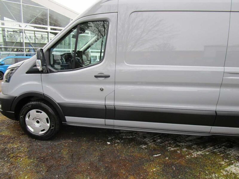 Neu Ford Transit Trend 131 PS (96 kW) 2025 Grau Pickup