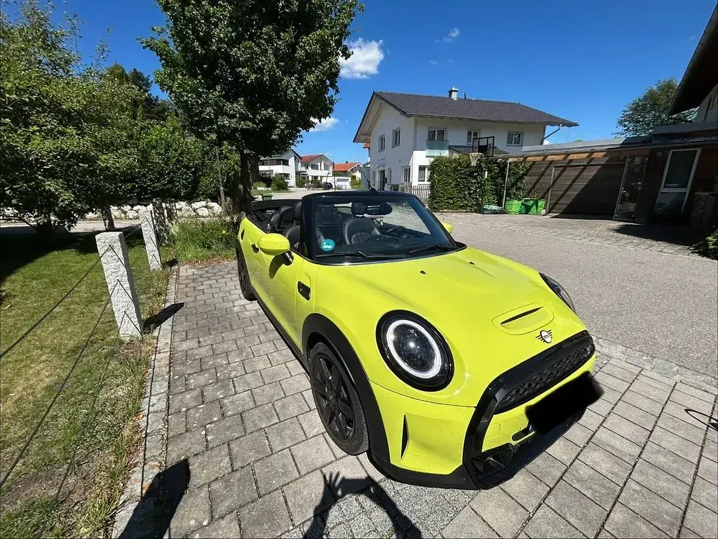 Gebraucht Mini Cooper S Cabriolet 178 PS (130 kW) 2023 Gelb Cabrio
