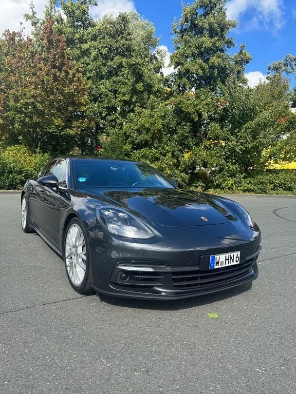 Grau Gebraucht 2017 Porsche Panamera 4S Limousine | 54.000 € (Superpreis) - Bild 1/4