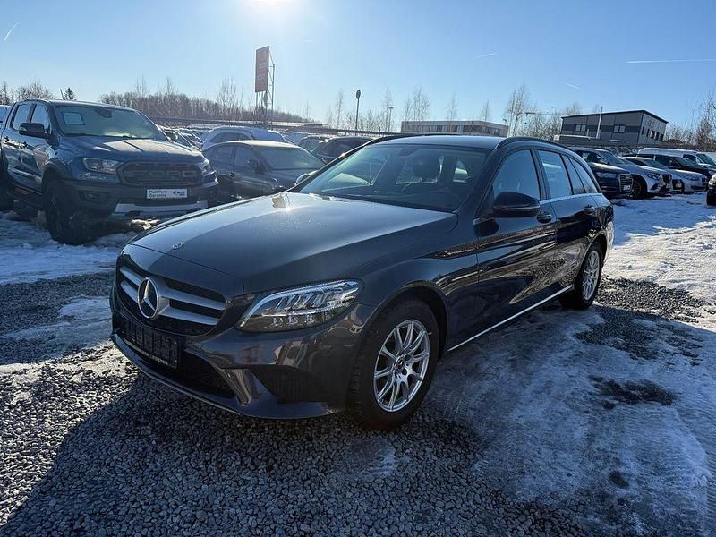Grau Gebraucht 2019 Mercedes C220 Kombi | 13.900 € (Guter Preis) - Bild 1/4