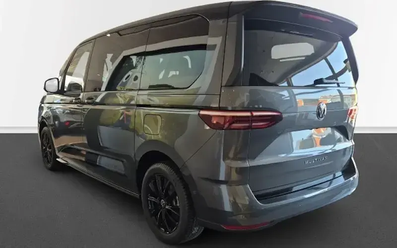 Gebraucht VW Multivan 150 PS (110 kW) 2026 Grau Van / Kleinbus