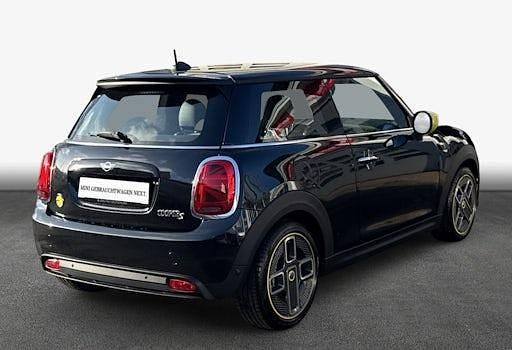 Gebraucht Mini Cooper Essential 135 kW (184 PS) 2023 Schwarz Kleinwagen