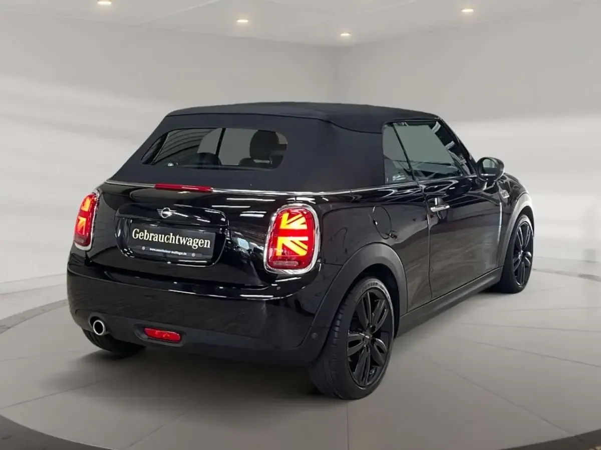 Gebraucht Mini Cooper Cabriolet Salt 136 PS (100 kW) 2019 Blau Cabrio