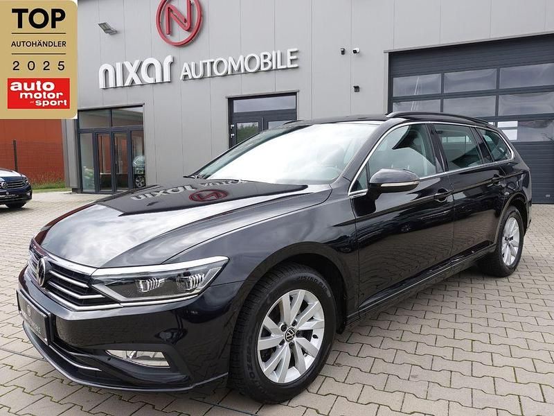 Deep black Gebraucht 2022 VW Passat Business Kombi | 23.980 € (Fairer Preis) - Bild 1/4