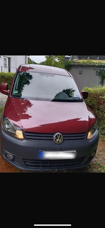 Rot Gebraucht 2011 VW Caddy Maxi Van / Kleinbus | 7.000 € (Guter Preis) - Bild 1/4