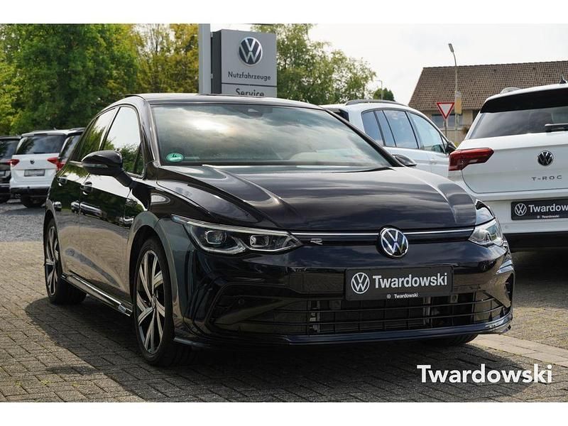 Schwarz Gebraucht 2024 VW Golf VIII R-line Limousine | 29.690 € (Fairer Preis) - Bild 1/4