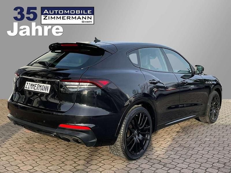 Gebraucht Maserati Levante 430 PS (316 kW) 2021 Schwarz SUV