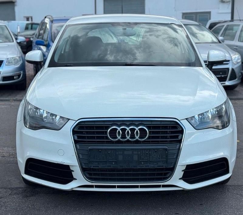 Weiß Gebraucht 2010 Audi A1 Attraction Kleinwagen | 4.850 € (Fairer Preis) - Bild 1/4