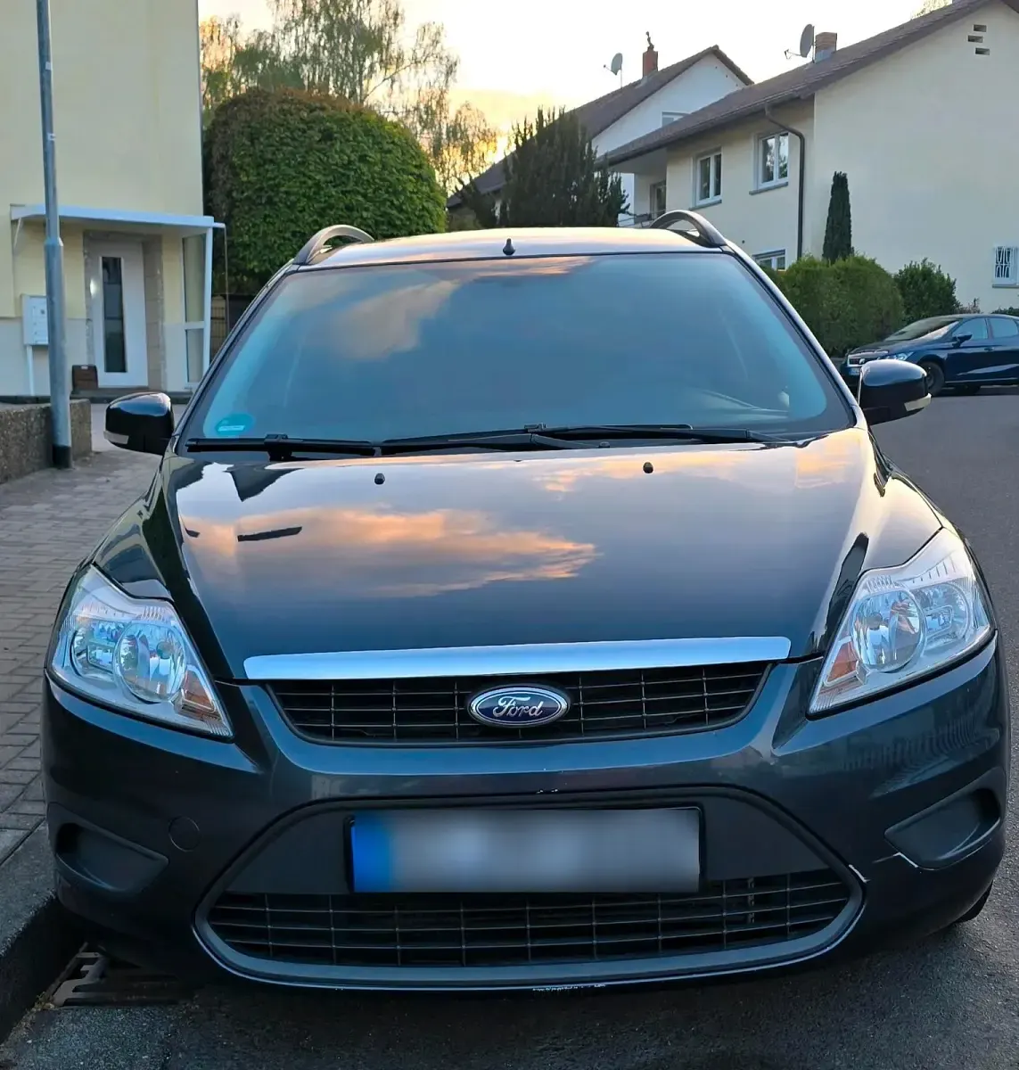 Gebraucht Ford Focus 109 PS (80 kW) 2010 Grau Kombi