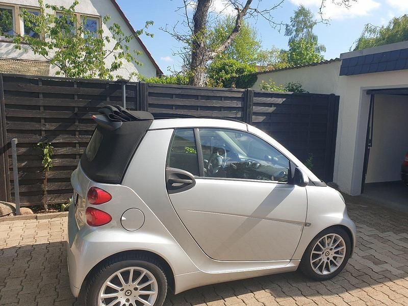 Silber Gebraucht 2012 Smart ForTwo Cabrio Cabrio | 7.900 € (Teuer) - Bild 1/4