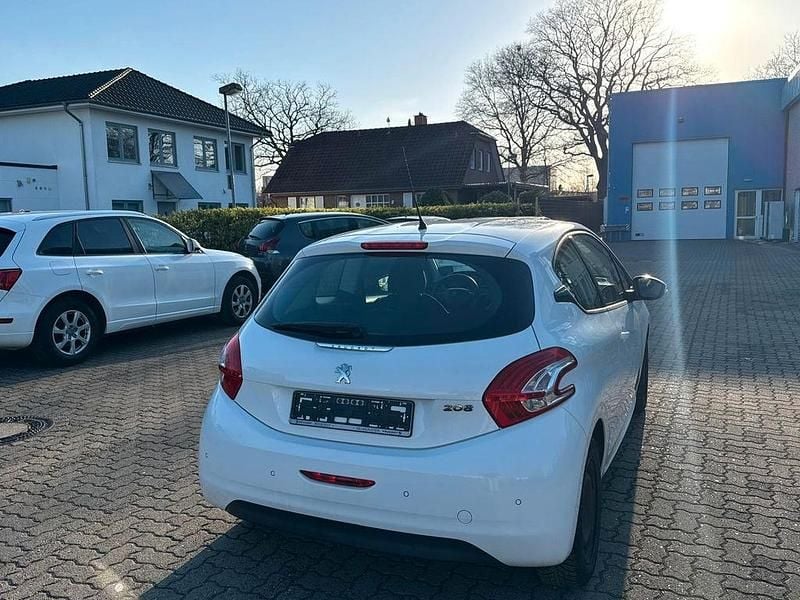 Second-hand Peugeot 208 Active 68 CP (50 kW) 2013 Hatchback