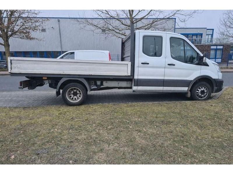 Gebraucht Ford Transit Trend 170 PS (125 kW) 2021 Frozen white Van