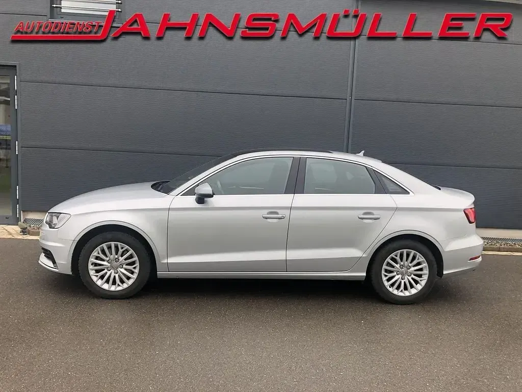 Gebraucht Audi A3 Ambiente 179 PS (131 kW) 2014 Silber Limousine