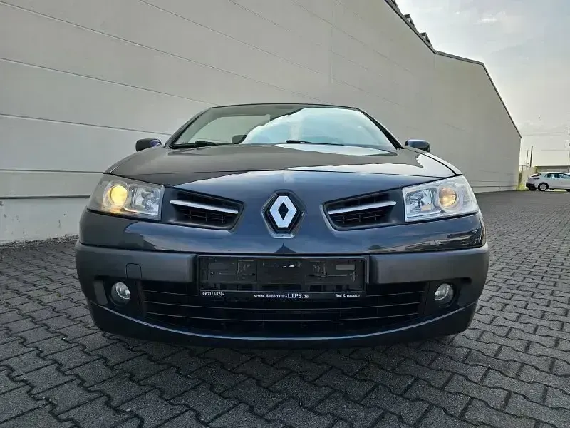 Gebraucht Renault Mégane Cabriolet Avantage 112 PS (82 kW) 2009 Grau eclipse Cabrio