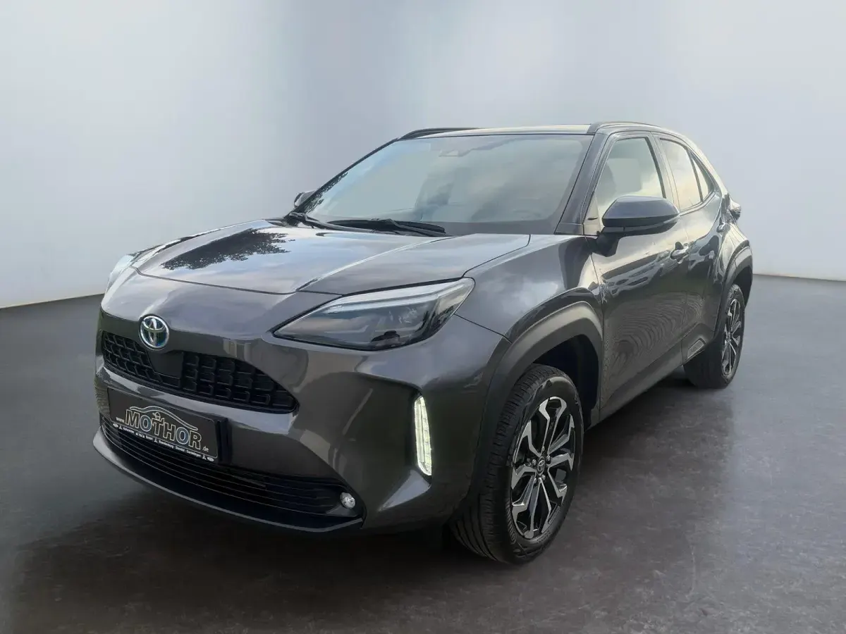 Gebraucht Toyota Yaris Elegant 116 PS (85 kW) 2023 Grau Kleinwagen