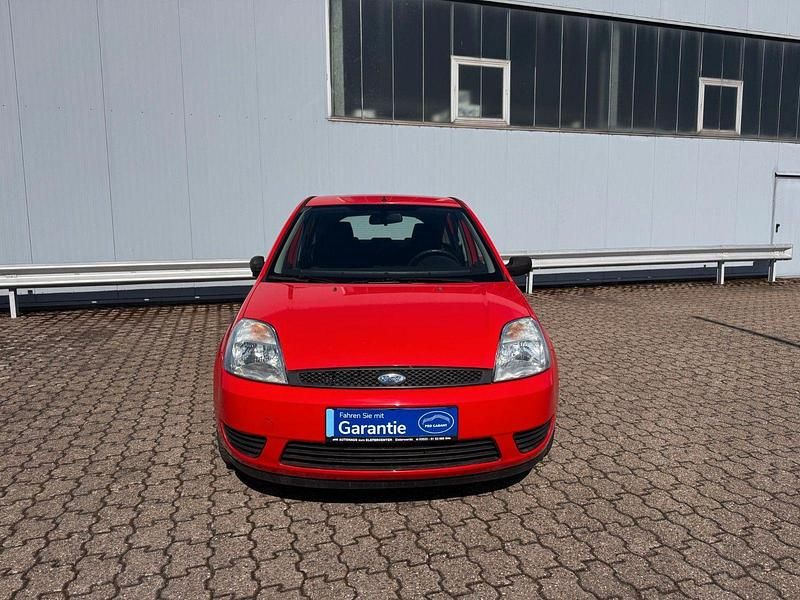 Gebraucht Ford Fiesta Ambiente 69 PS (50 kW) 2005 Rot Kleinwagen