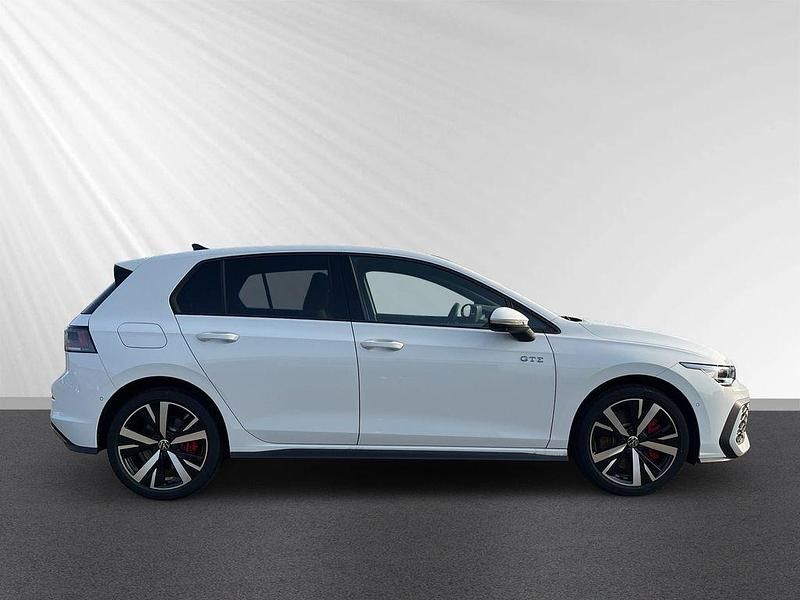 Gebraucht VW Golf VIII GTE 272 PS (200 kW) 2024 Weiß Limousine