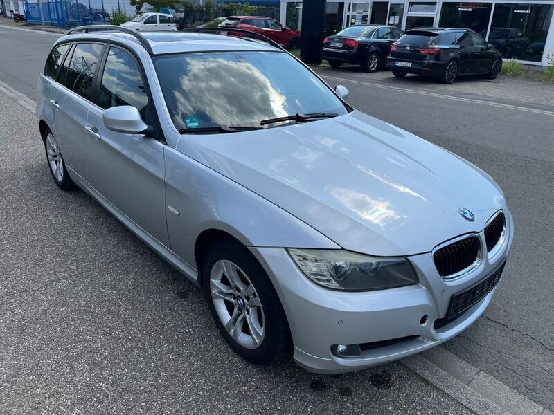 Silber Gebraucht 2008 BMW 320 Kombi | 3.499 € (Guter Preis) - Bild 1/4