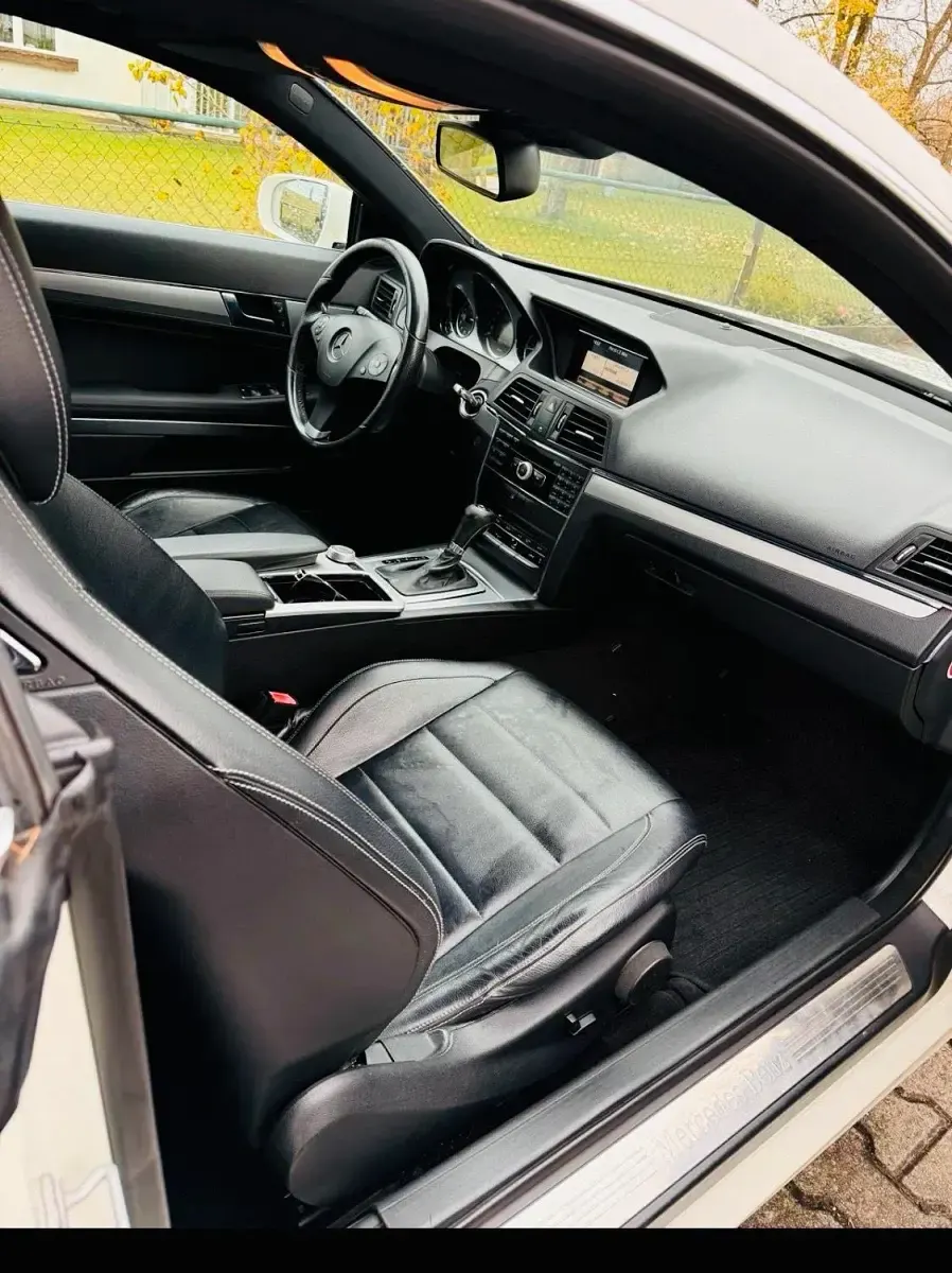 Second-hand Mercedes E250 207 CP (152 kW) 2009 Alb Coupe