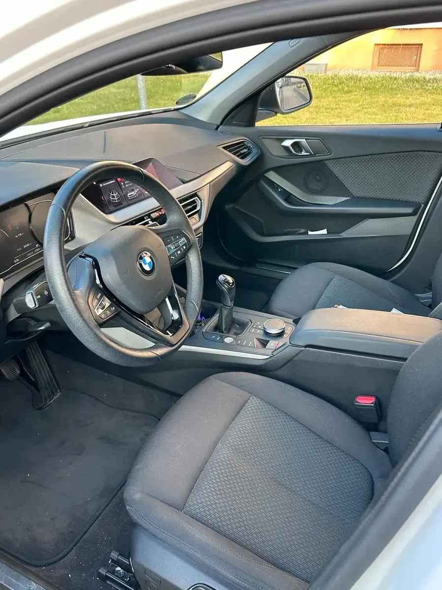 Gebraucht BMW 118 Advantage 140 PS (102 kW) 2020 Weiß Limousine