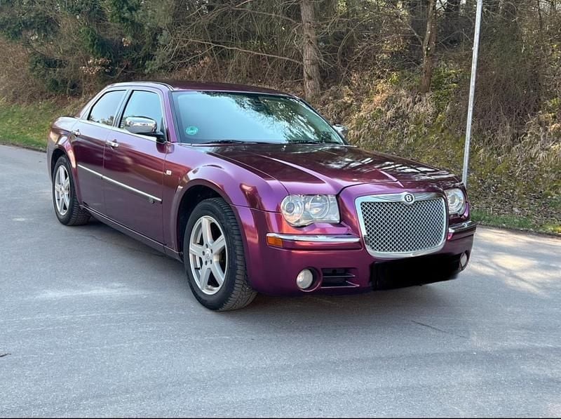 Gebraucht Chrysler 300C 249 PS (183 kW) 2010 Violet Limousine