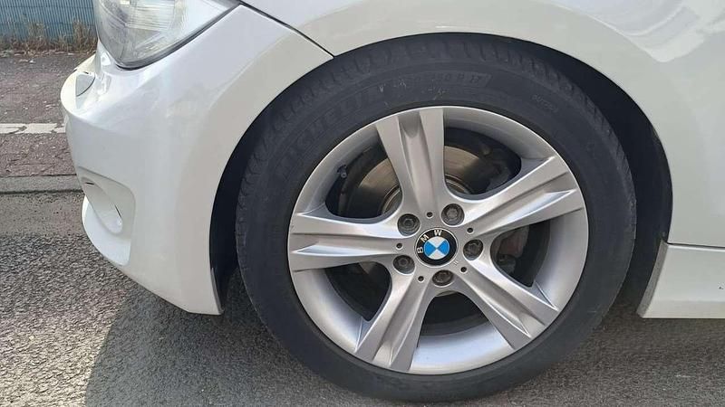 Gebraucht BMW 118 Cabriolet Sport Line 143 PS (105 kW) 2012 Weiß Cabrio