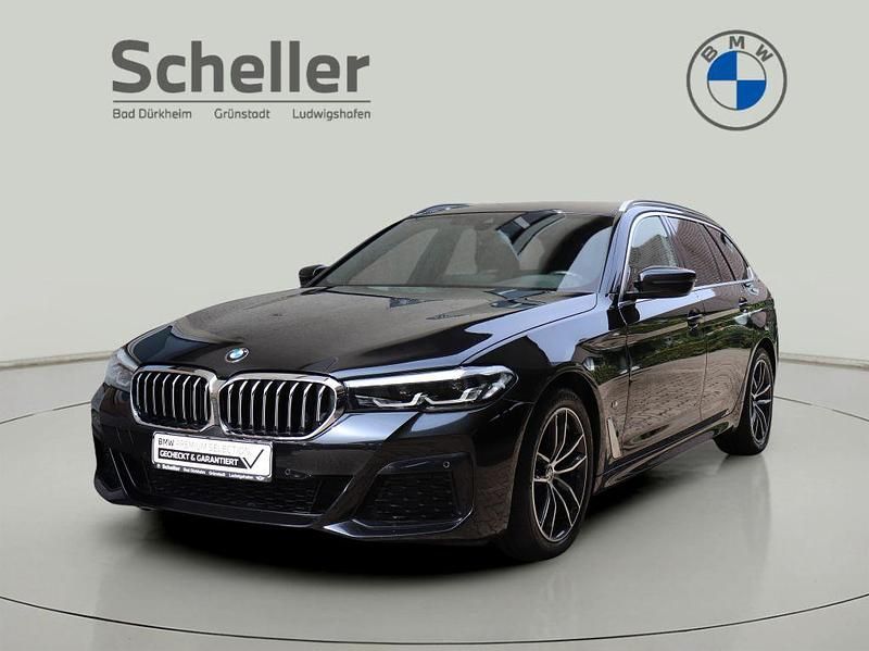 Schwarz Gebraucht 2022 BMW 520 M Sport Kombi | 34.900 € (Fairer Preis) - Bild 1/4
