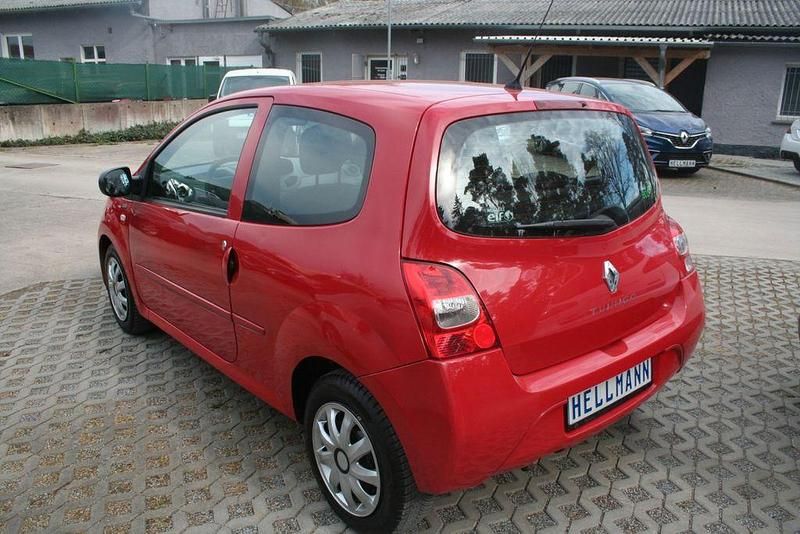 Second-hand Renault Twingo 75 CP (55 kW) 2011 Roșu Hatchback