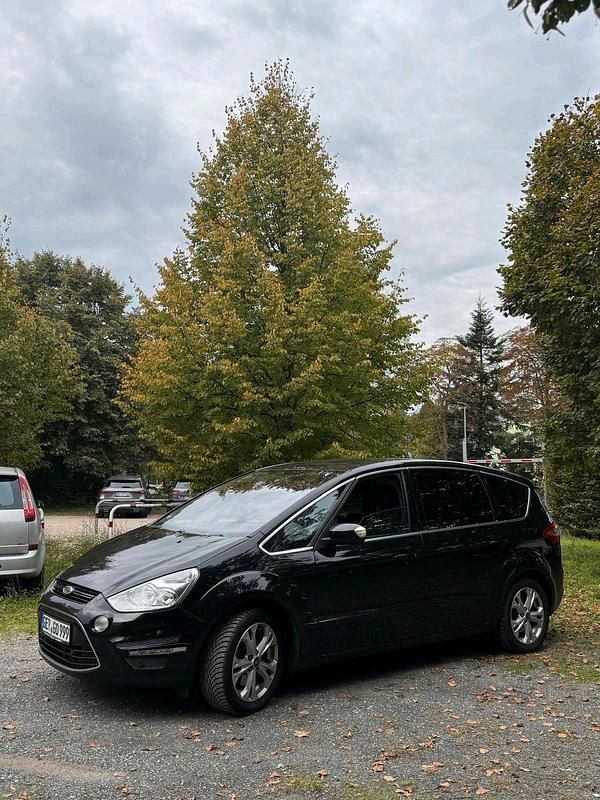 Second-hand Ford S-MAX S 163 CP (119 kW) 2011 Negru Monovolum
