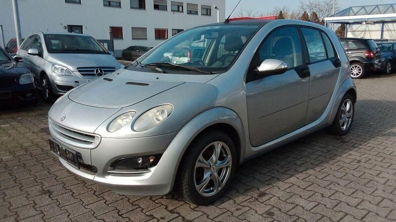 Second-hand Smart ForFour Basis 75 CP (55 kW) 2004 Argintiu Hatchback