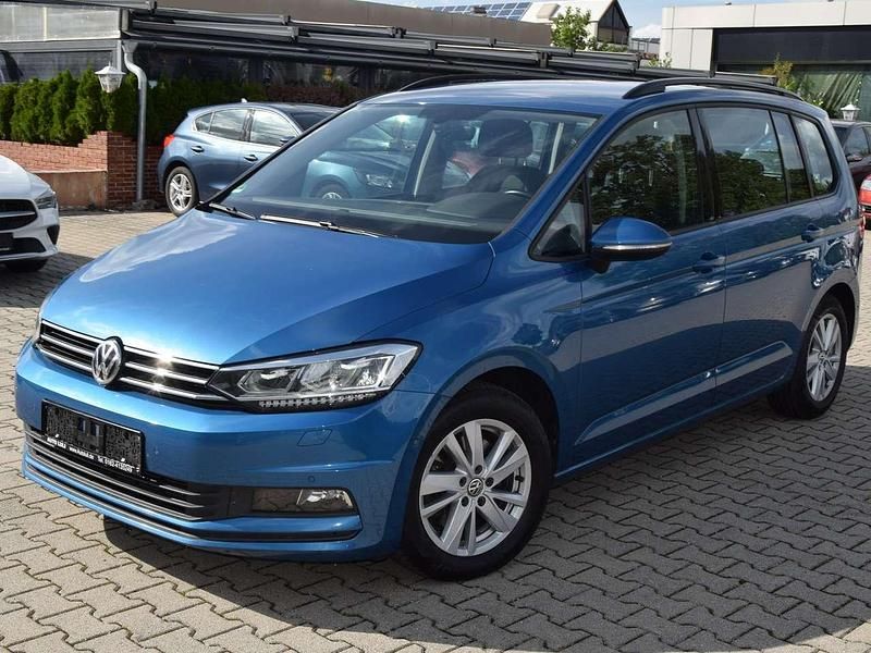 Blau Gebraucht 2020 VW Touran Comfortline Van / Kleinbus | 16.600 € (Guter Preis) - Bild 1/4
