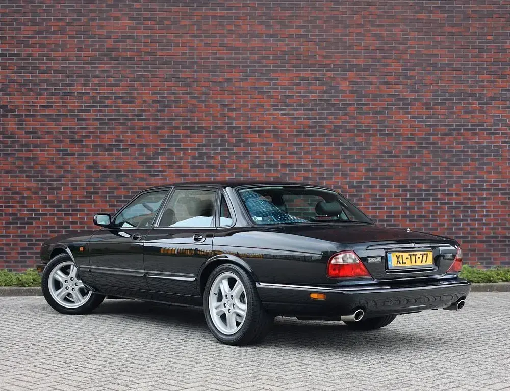 Gebraucht Jaguar XJR 364 PS (267 kW) 1999 Schwarz Limousine