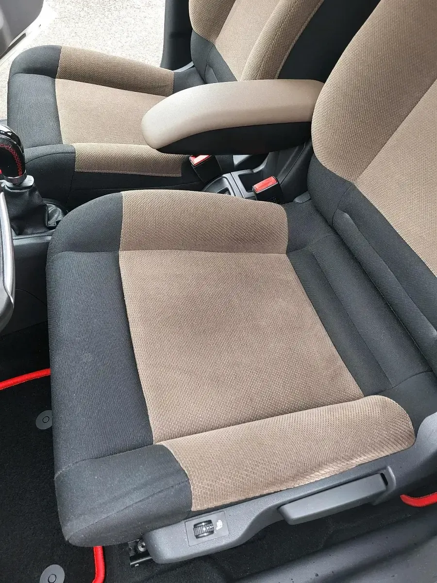 Gebraucht Citroën C4 110 PS (80 kW) 2014 Weiß Limousine